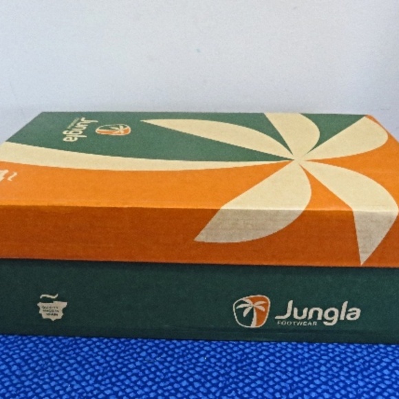 Retail $195 NIB JUNGLA Ankle Boots - Picture 5 of 6